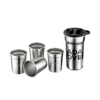 Set di tazze da campeggio dal nuovo design